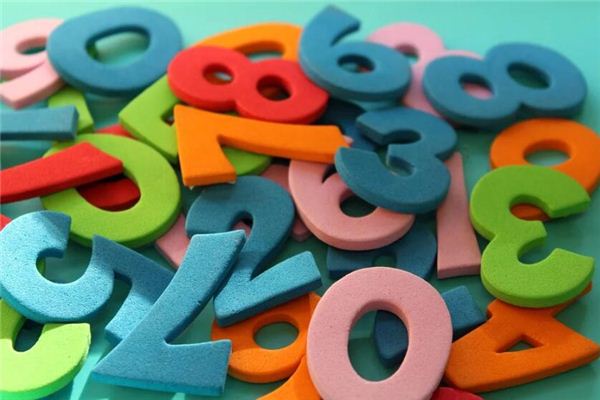 牛寶寶取名_艾依蘭