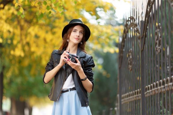 起名字打分:吳含蓮