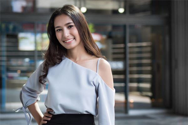 取名技巧_四個字的女生名字  第1張