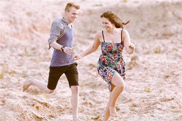 專(zhuān)業(yè)取名_周依晨