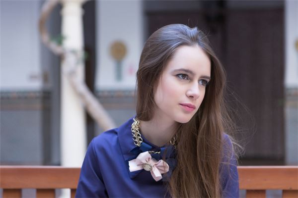 八字取名:吳春妤